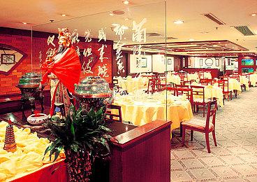 中文版确定！11bit和Starward Industries携手推出《无敌号》